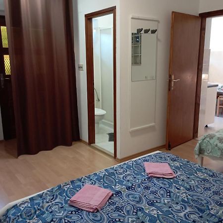 Apartments Mare Новиград Экстерьер фото
