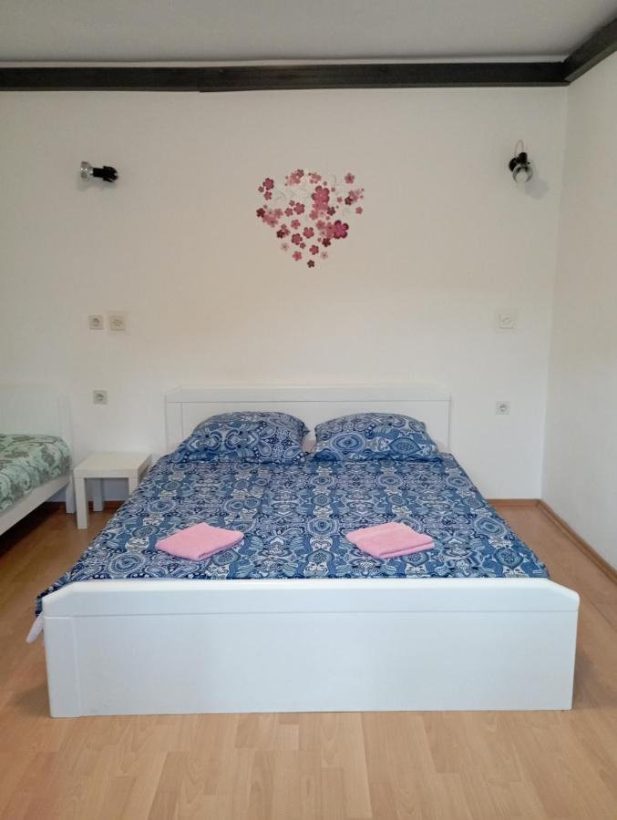 Apartments Mare Новиград Экстерьер фото